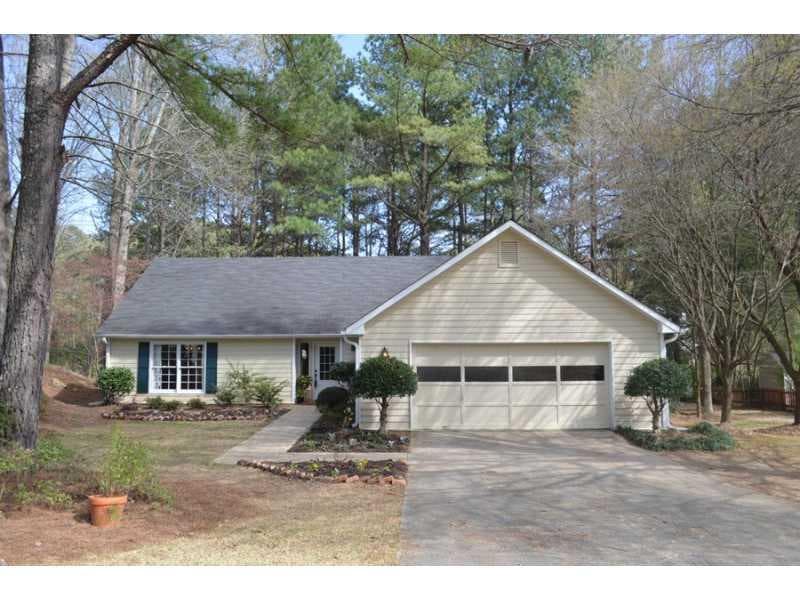 3 bedroom, 1,914 sq ft single family residence sold at 2188 Heritage Trace Drive, Marietta, GA 30062