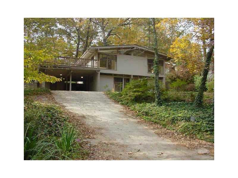 4 bedroom, 2,560 sq ft single family residence sold at 3202 Inman Drive, Atlanta, GA 30319