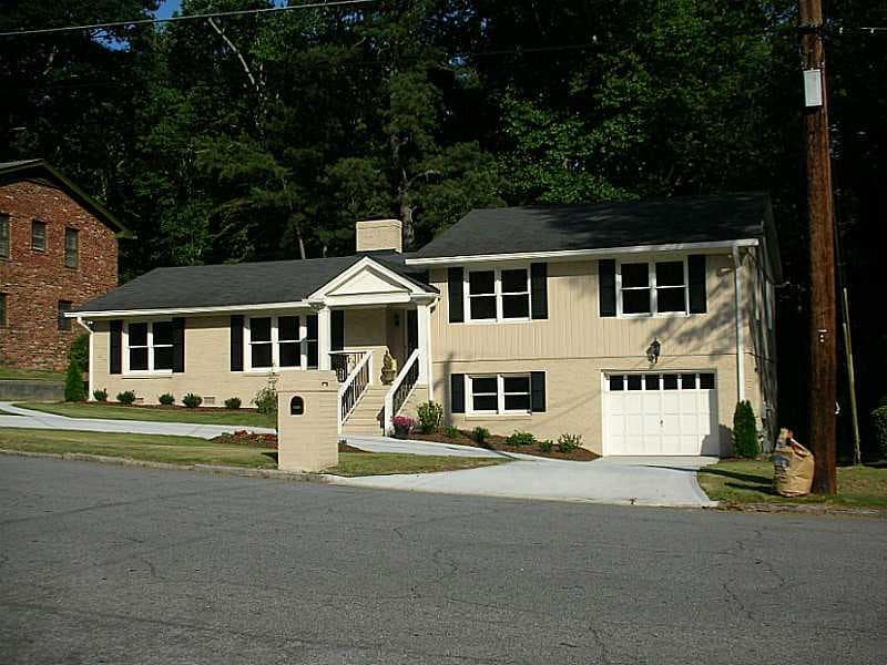 3 bedroom, 1,958 sq ft single family residence sold at 2517 Sharondale Drive, Atlanta, GA 30305