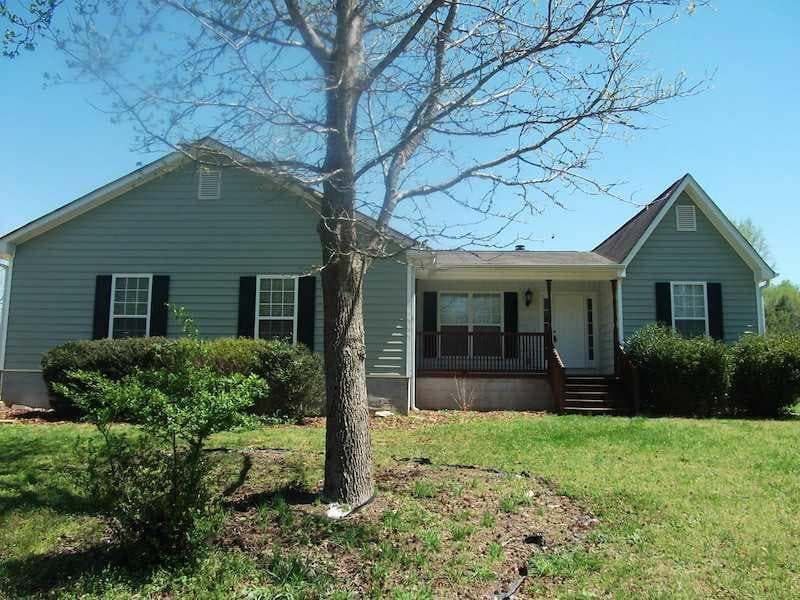4638 Happy Valley Circle, Newnan, GA 30263 — most recent listing photo