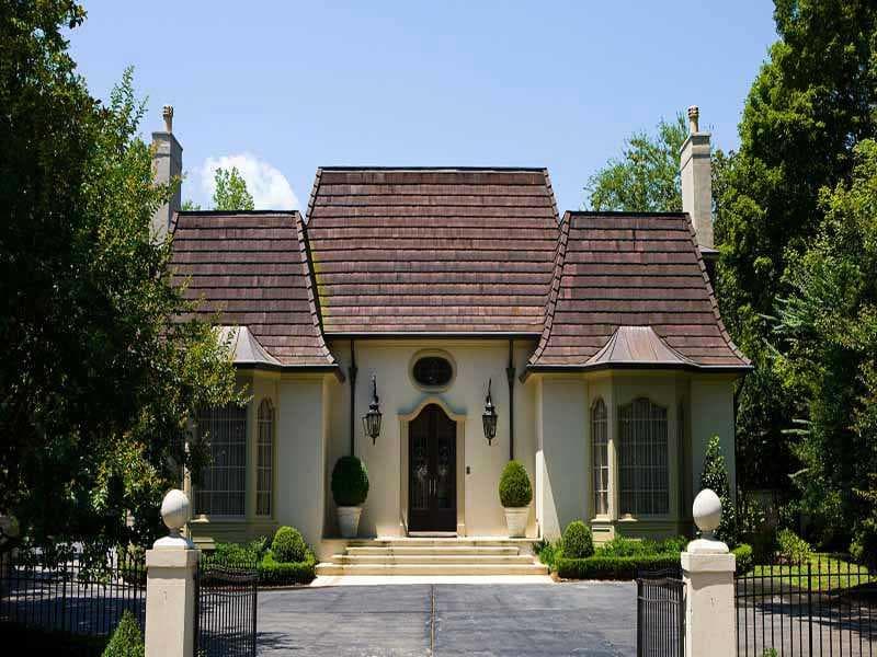5 bedroom, 6,468 sq ft single family residence sold at 3224 Glen Arden Drive, Atlanta, GA 30305