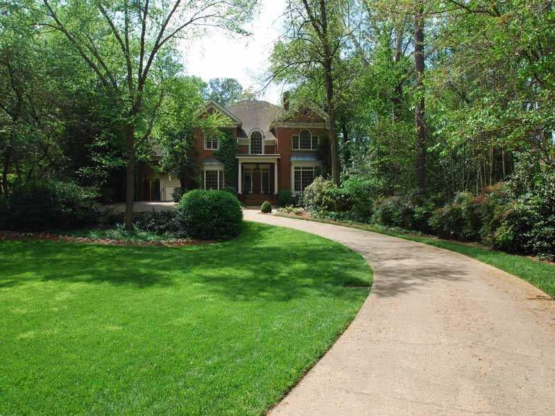 5 bedroom, 5,484 sq ft single family residence sold at 508 Peachtree Battle Avenue, Atlanta, GA 30305