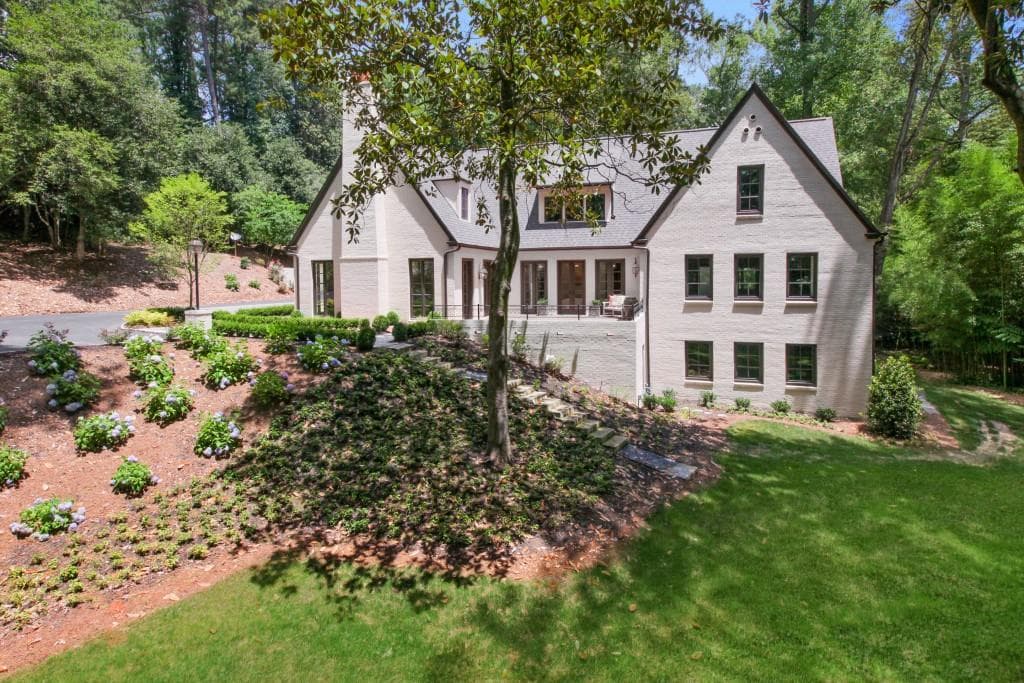 5 bedroom, 6,419 sq ft single family residence sold at 411 W Wesley Road, Atlanta, GA 30305