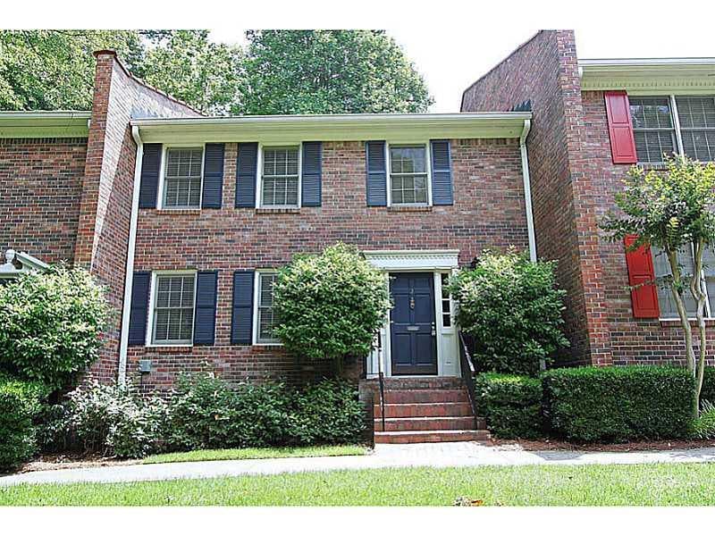 3 bedroom townhouse sold at 1105 Clairemont Avenue J, Decatur, GA 30030