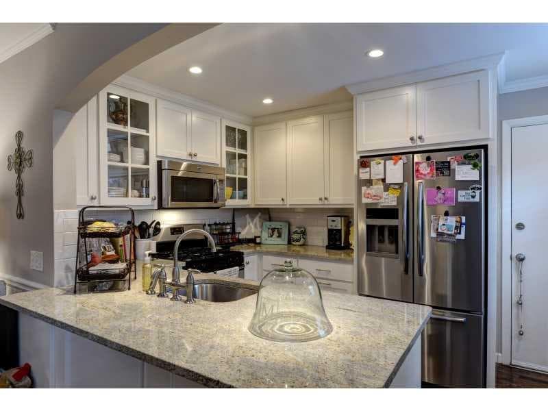 2 bedroom condominium sold at 3660 Peachtree Road F-7, Atlanta, GA 30319