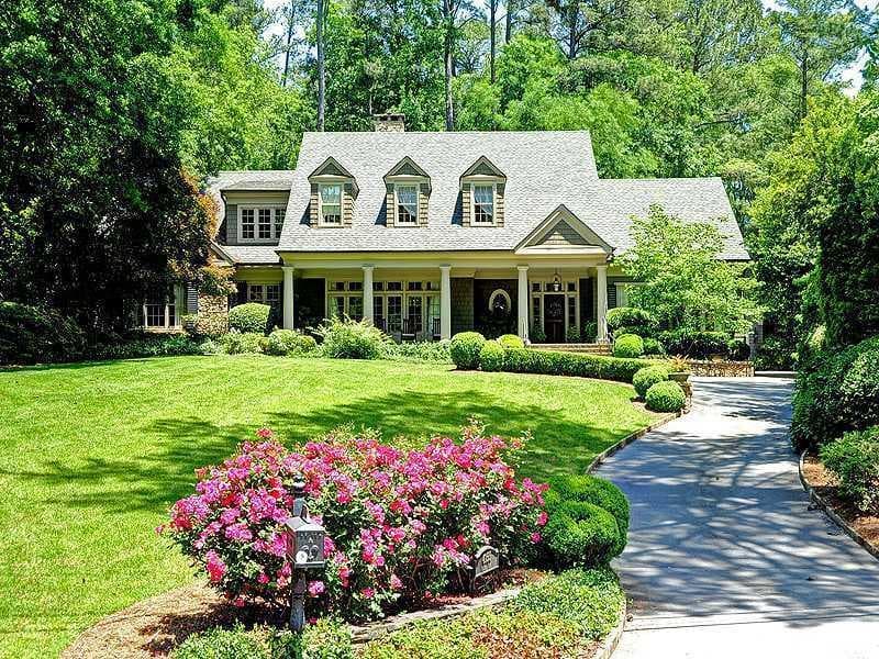 5 bedroom, 5,338 sq ft single family residence sold at 4155 Club Drive, Atlanta, GA 30319