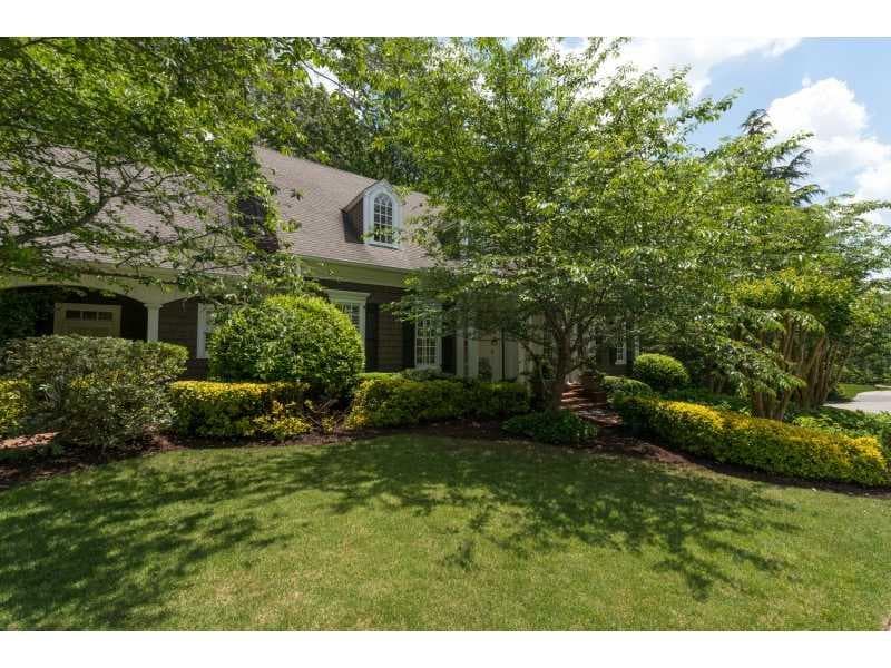 5 bedroom, 5,801 sq ft single family residence sold at 550 Arden Oak Court, Atlanta, GA 30305