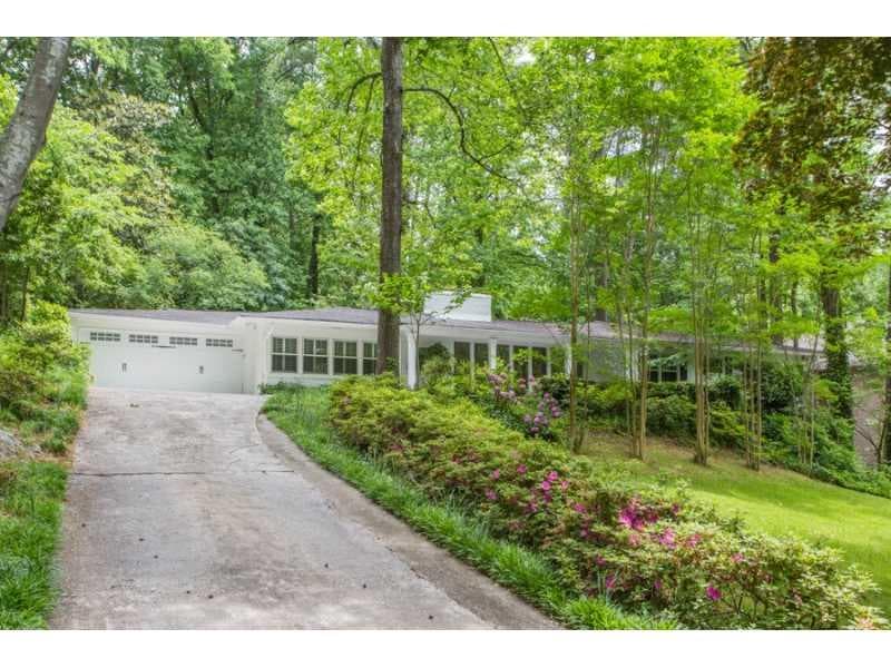5 bedroom, 2,963 sq ft single family residence sold at 2805 Queensbury Lane, Atlanta, GA 30305