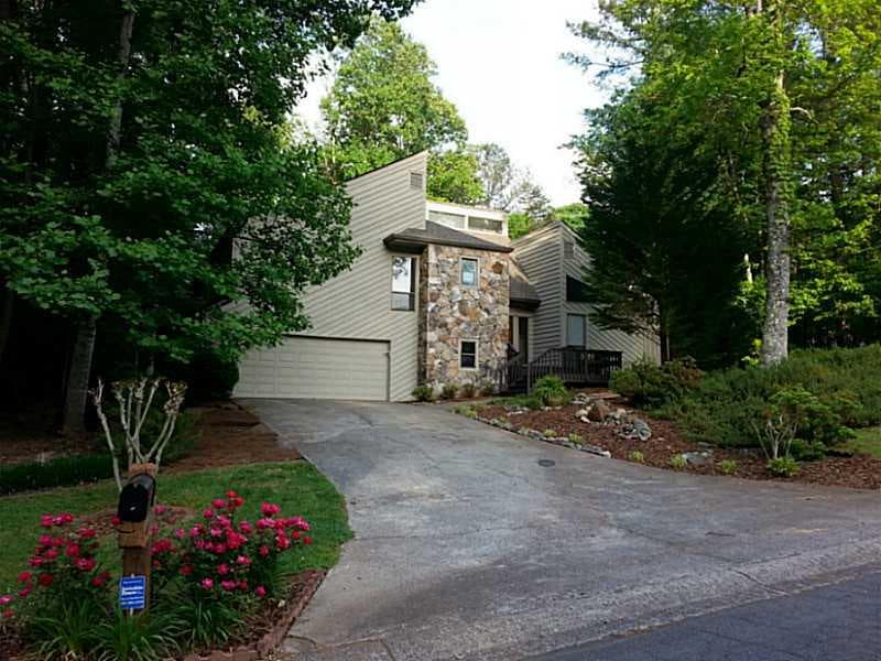 3864 Dundee Drive, Roswell, GA 30075 — most recent listing photo
