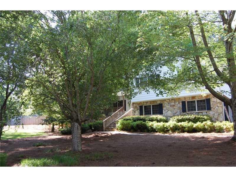 4 bedroom single family residence sold at 389 Taylor Road, Suwanee, GA 30024