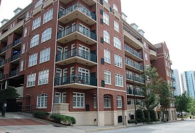 2 bedroom, 2 bathroom, 1,130 sq ft condominium sold at 77 Peachtree Place 410, Atlanta, GA 30309