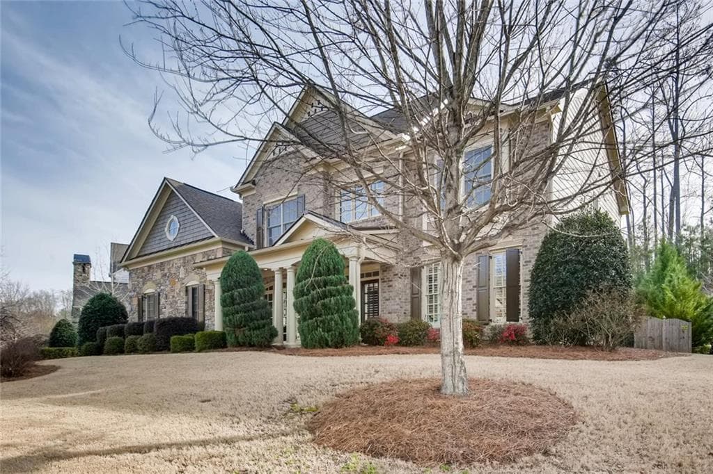 6 bedroom, 4 bathroom, 3,814 sq ft single family residence sold at 4198 Hillhouse Road, Smyrna, GA 30082