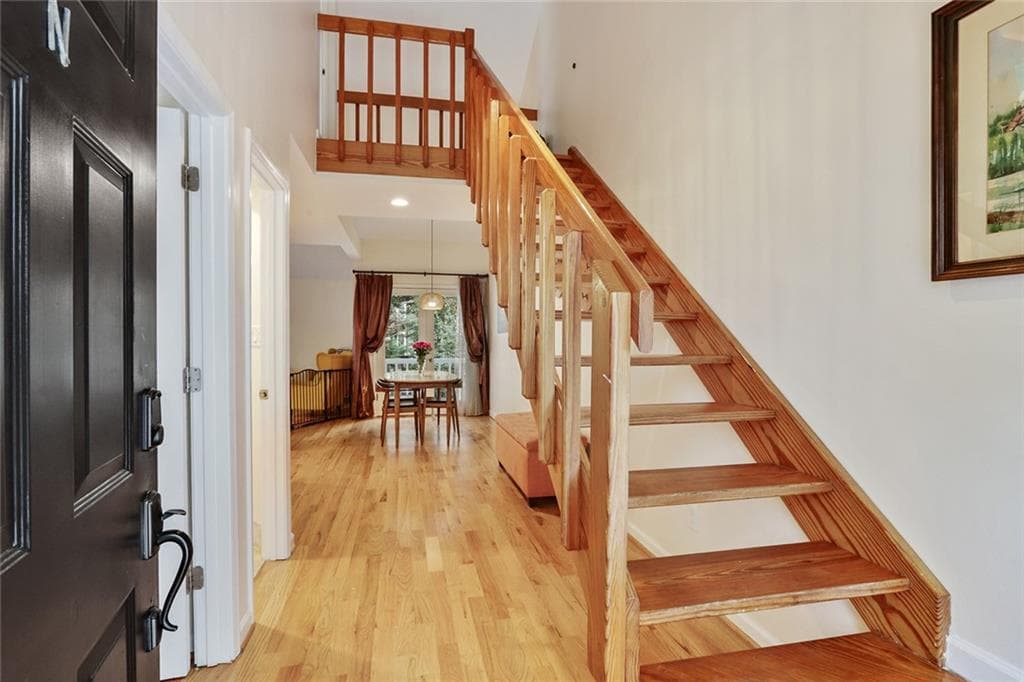 2 bedroom, 2 bathroom, 1,060 sq ft condominium sold at 887 JUNIPER Street N, Atlanta, GA 30309