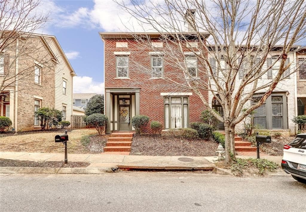 3 bedroom, 3 bathroom, 1,993 sq ft townhouse sold at 1629 Ridenour Parkway, Kennesaw, GA 30152