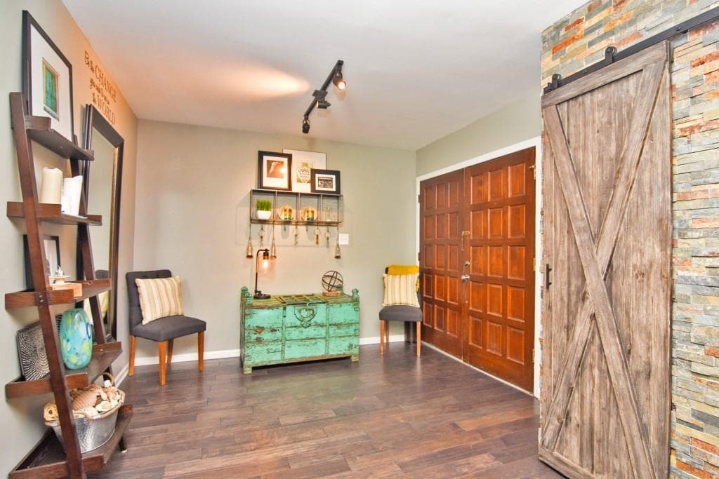 4 bedroom, 4 bathroom, 2,604 sq ft condominium sold at 3793 Paces Ferry West, Atlanta, GA 30339