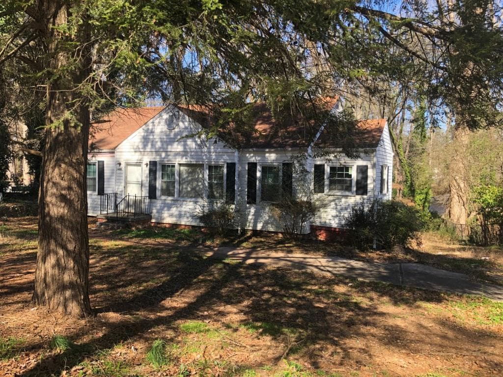 3 bedroom, 1 bathroom, 1,233 sq ft single family residence sold at 1605 Sandtown Road, Atlanta, GA 30311