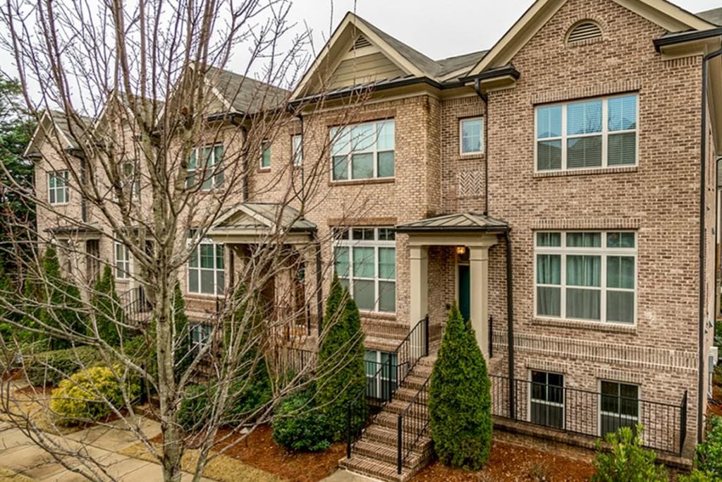 3 bedroom, 4 bathroom, 2,144 sq ft townhouse sold at 2281 Lavista Square, Atlanta, GA 30324
