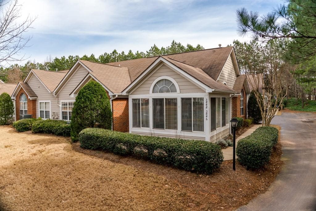 3 bedroom, 2 bathroom, 1,493 sq ft condominium sold at 3848 NW VINEYARDS LAKE Circle u-18, Kennesaw, GA 30144