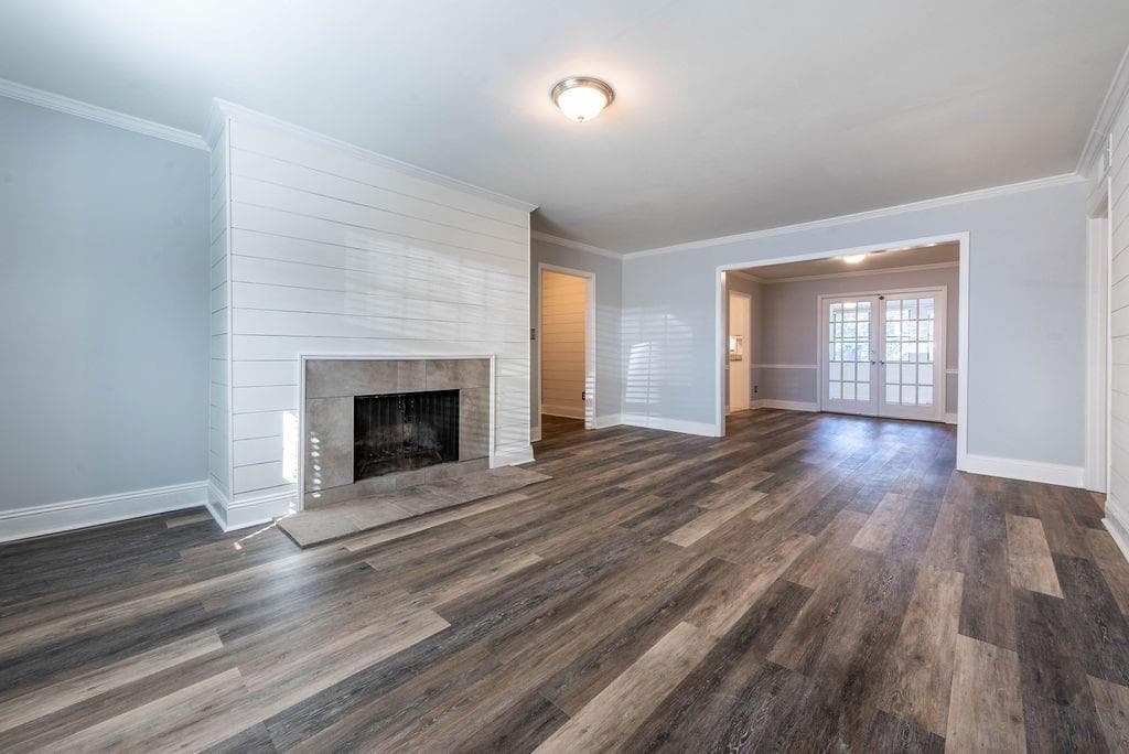 3 bedroom, 2 bathroom, 1,346 sq ft condominium sold at 50 Chaumont Square, Atlanta, GA 30327