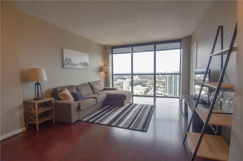1 bedroom, 1 bathroom, 772 sq ft condominium sold at 1280 W Peachtree Street 3412, Atlanta, GA 30309