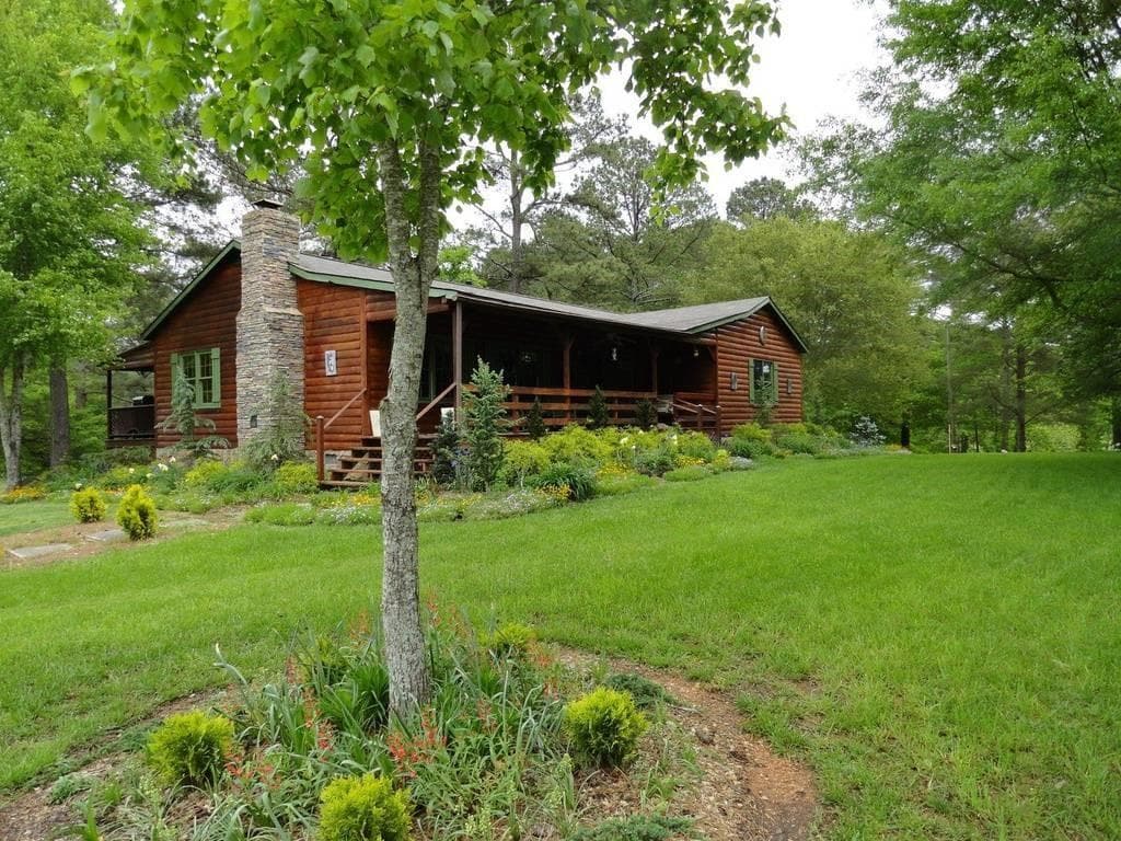 4 bedroom, 2 bathroom, 1,744 sq ft single family residence sold at 264 Shorty Road, Cave Spring, GA 30124