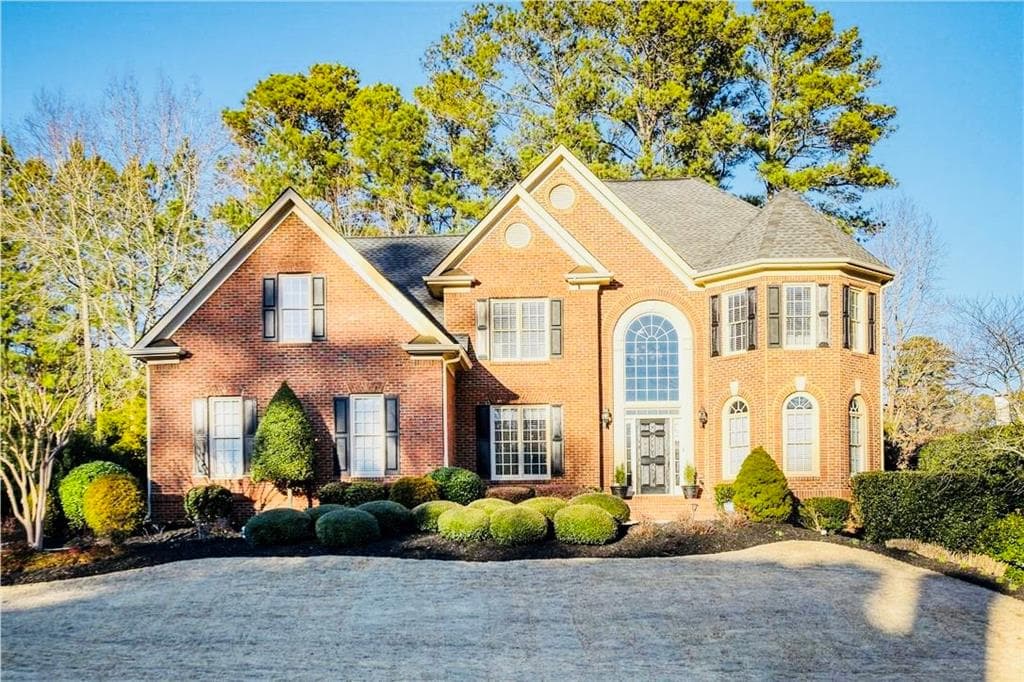 6 bedroom, 5 bathroom, 3,577 sq ft single family residence sold at 14391 Club Circle, Alpharetta, GA 30004