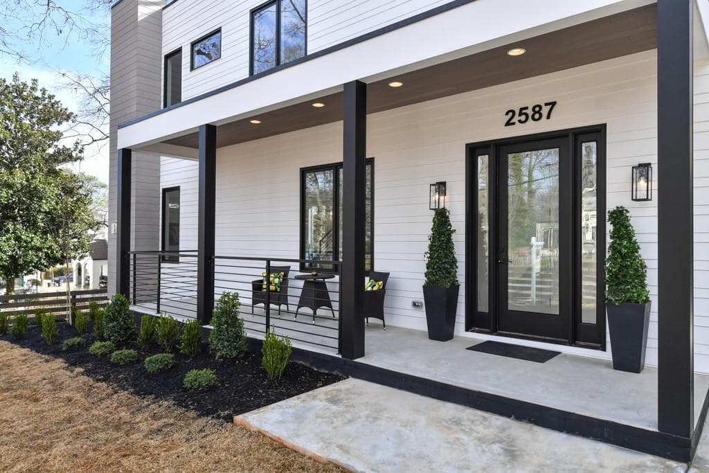 4 bedroom, 3 bathroom single family residence sold at 2587 Knox Street, Atlanta, GA 30317