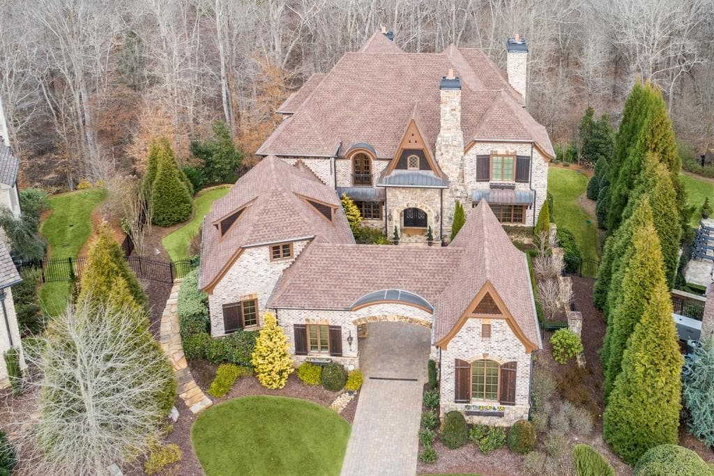5 bedroom, 6 bathroom, 7,932 sq ft single family residence sold at 3595 Rivers Call Boulevard, Atlanta, GA 30339
