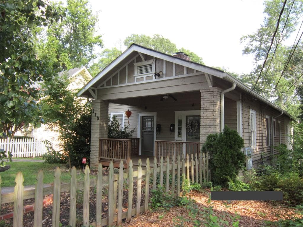 6 bedroom, 5 bathroom, 3,800 sq ft single family residence sold at 210 Evans Drive, Decatur, GA 30030