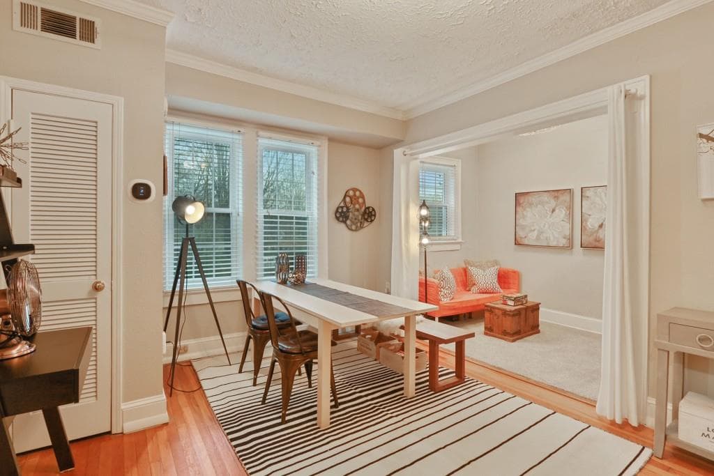 1 bedroom, 1 bathroom, 432 sq ft condominium sold at 242 12th Street 13, Atlanta, GA 30309