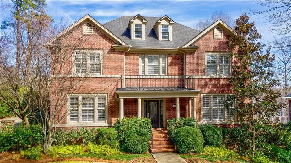6 bedroom, 5 bathroom, 5,656 sq ft single family residence sold at 4505 Dudley Lane, Atlanta, GA 30327