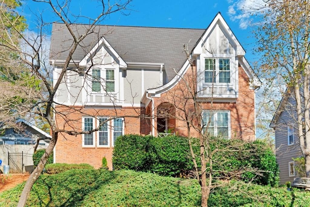 3 bedroom, 3 bathroom, 2,060 sq ft single family residence sold at 201 NELSON FERRY Road, Decatur, GA 30030