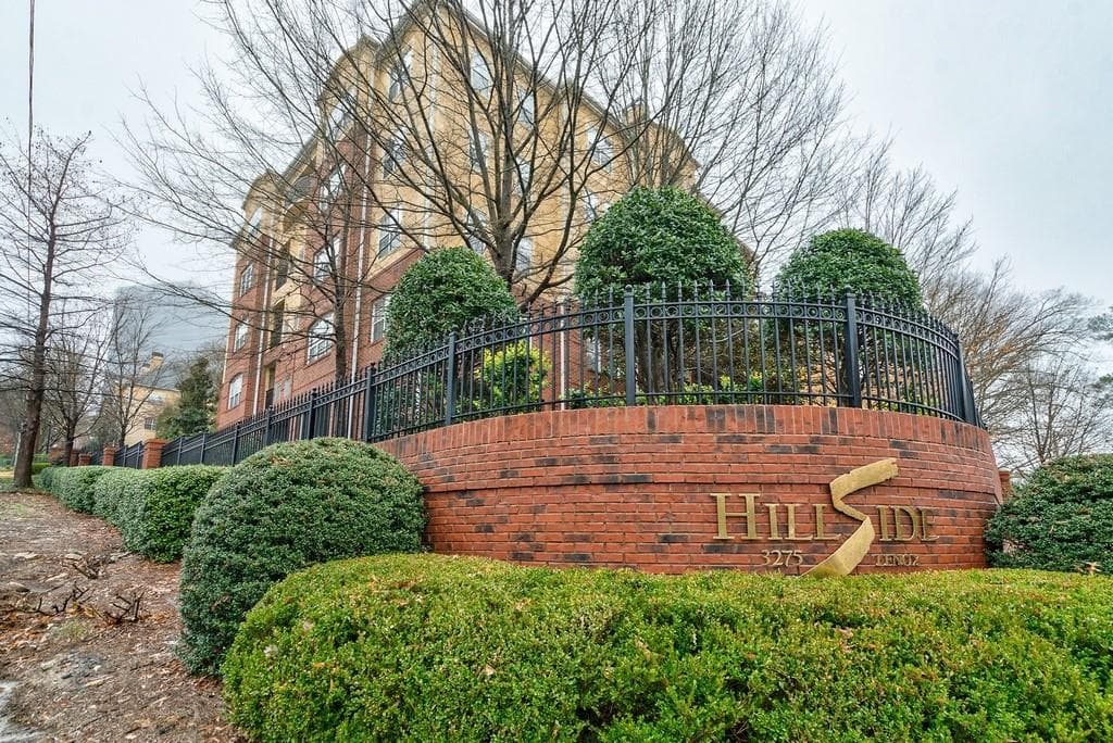 2 bedroom, 3 bathroom, 1,423 sq ft condominium sold at 3275 Lenox Road 101, Atlanta, GA 30324