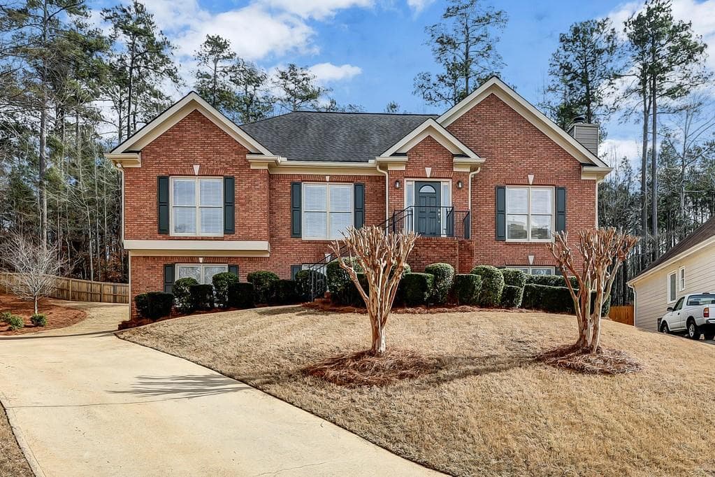 4 bedroom, 3 bathroom, 2,566 sq ft single family residence sold at 414 LILLY PATH Circle, Suwanee, GA 30024