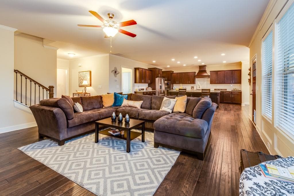 4 bedroom, 4 bathroom, 3,328 sq ft single family residence sold at 171 Still Pine Bend, Smyrna, GA 30082
