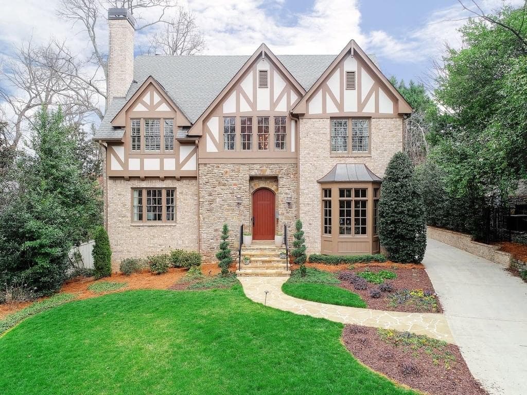 6 bedroom, 6 bathroom, 5,391 sq ft single family residence sold at 75 26th Street, Atlanta, GA 30309