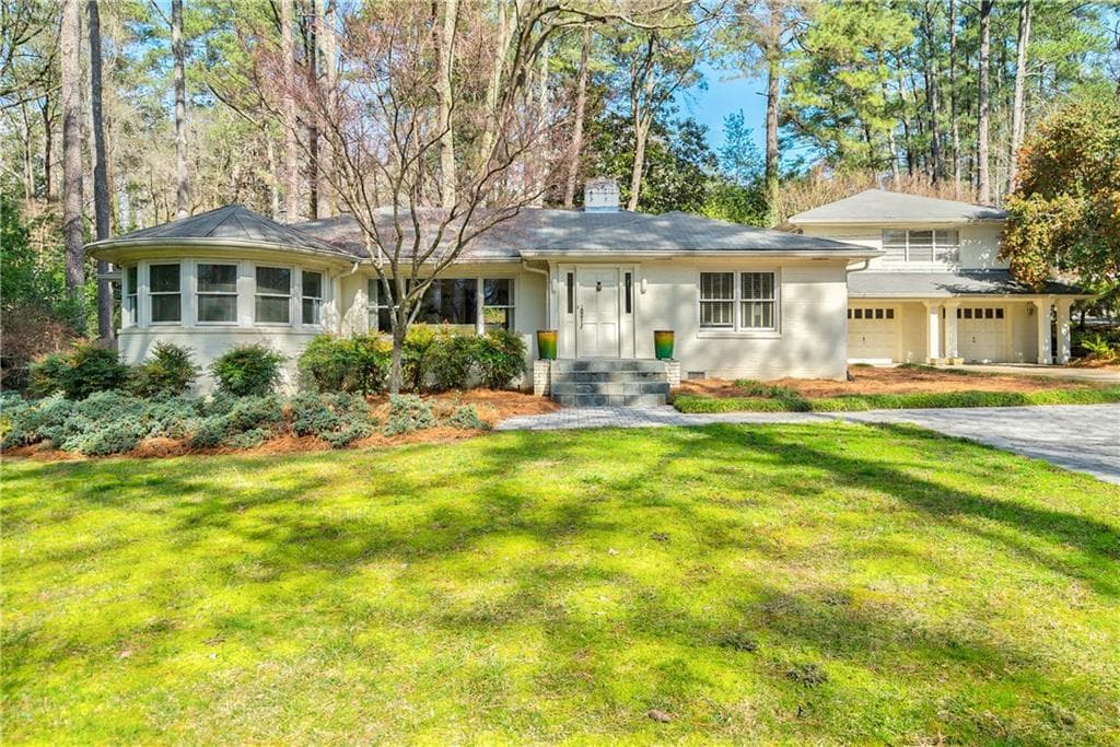 3 bedroom, 3 bathroom, 3,456 sq ft single family residence sold at 651 Peachtree Battle Avenue, Atlanta, GA 30327