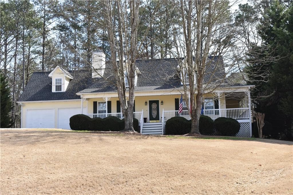 3 bedroom, 3 bathroom, 1,906 sq ft single family residence sold at 220 Aberdeen Place, Acworth, GA 30101