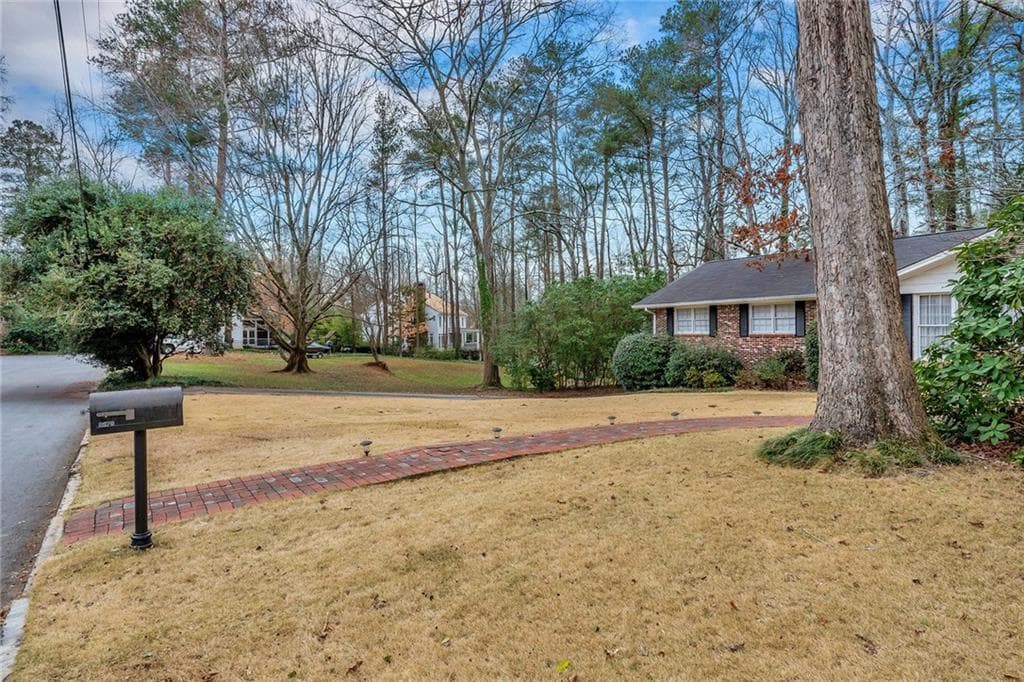 4 bedroom, 3 bathroom single family residence sold at 2870 Mabry Lane, Brookhaven, GA 30319
