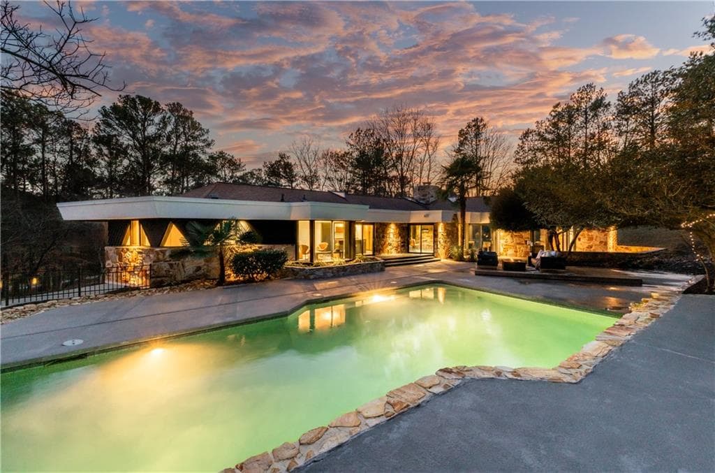 4 bedroom, 6 bathroom, 5,100 sq ft single family residence sold at 3905 Parian Ridge Road, Atlanta, GA 30327
