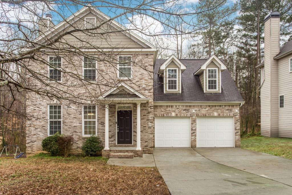 4 bedroom, 4 bathroom, 2,346 sq ft single family residence sold at 2814 Emerald Court, Atlanta, GA 30311