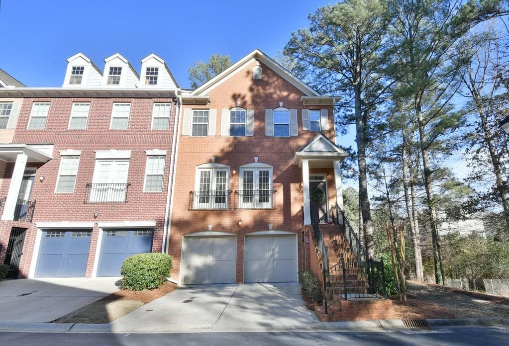 4 bedroom, 4 bathroom, 2,741 sq ft townhouse sold at 2821 Dornton Way, Brookhaven, GA 30319