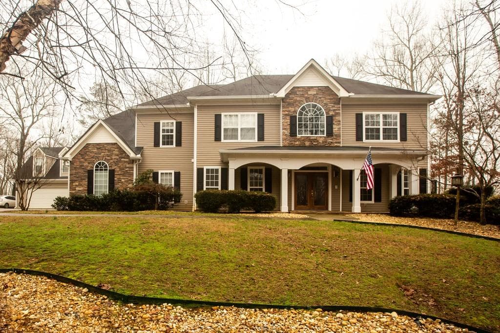 4 bedroom, 5 bathroom, 4,277 sq ft single family residence sold at 5464 W CHAPEL HILL Road, Douglasville, GA 30135