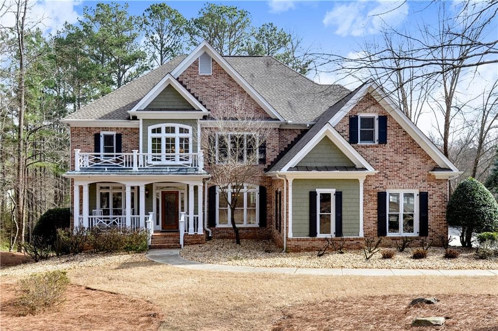 7 bedroom, 6 bathroom, 6,301 sq ft single family residence sold at 725 Richmond Glen Drive, Milton, GA 30004