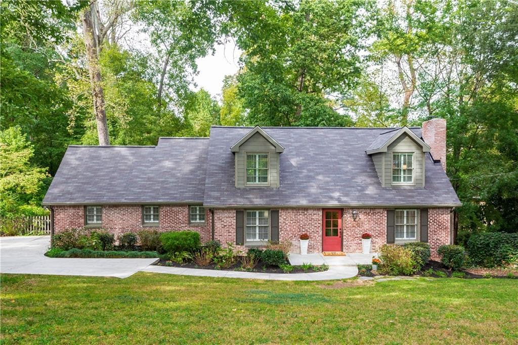 4 bedroom, 4 bathroom, 3,005 sq ft single family residence sold at 1180 Roxboro Drive, Atlanta, GA 30324