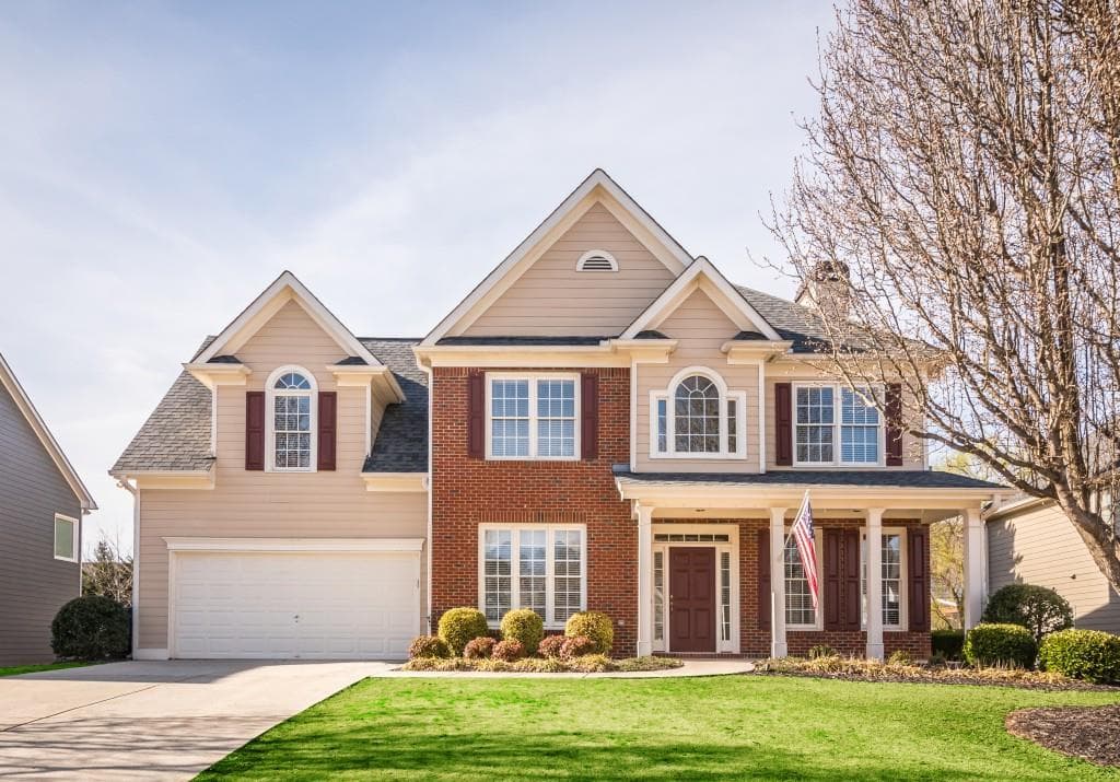 3 bedroom, 3 bathroom, 2,101 sq ft single family residence sold at 816 Middlebrooke Bend, Canton, GA 30115