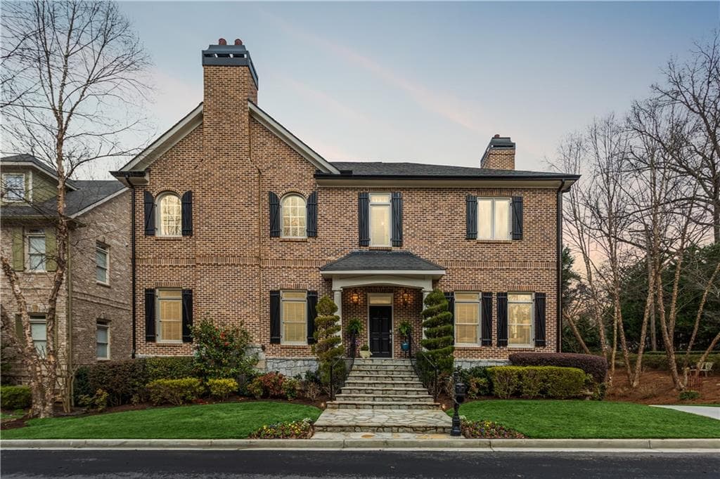 4 bedroom, 5 bathroom, 4,456 sq ft single family residence sold at 1229 Brookhaven Hideaway Court, Brookhaven, GA 30319