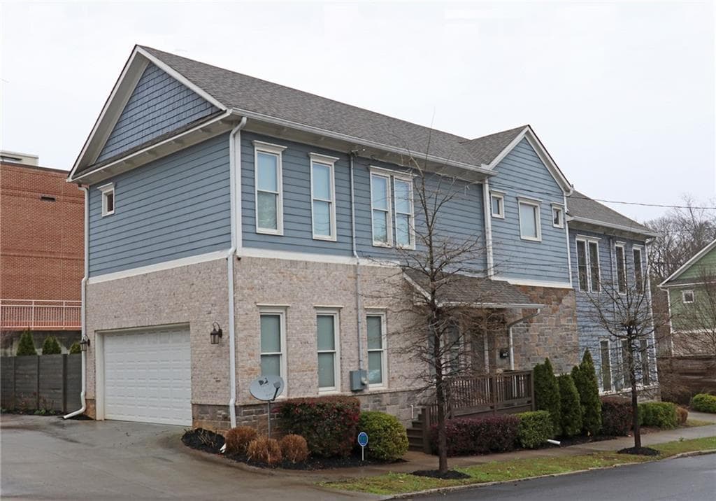 3 bedroom, 3 bathroom, 1,961 sq ft townhouse sold at 1204 Hardee Street, Atlanta, GA 30307