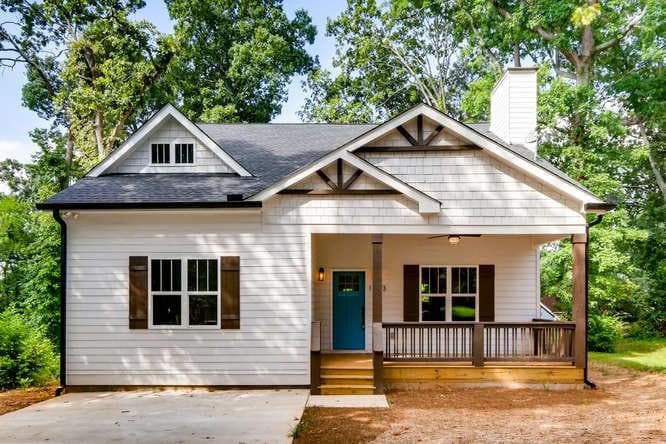 3 bedroom, 2 bathroom, 1,775 sq ft single family residence sold at 1783 Melrose Drive, Atlanta, GA 30310