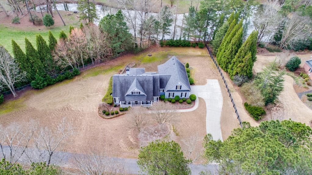 3 bedroom, 3 bathroom, 2,797 sq ft single family residence sold at 225 Little Creek Lane, Canton, GA 30115